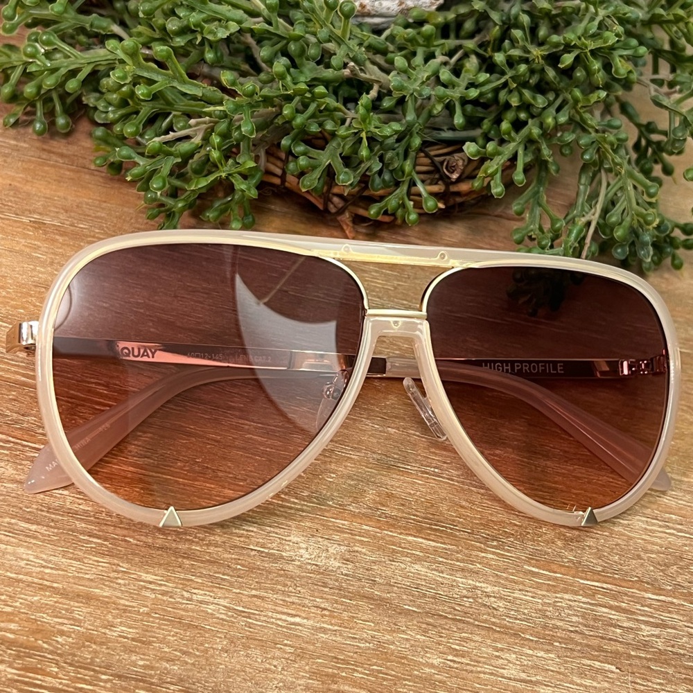 Quay Australia High Profile Bone Beige and Brown Sunglasses. NEW